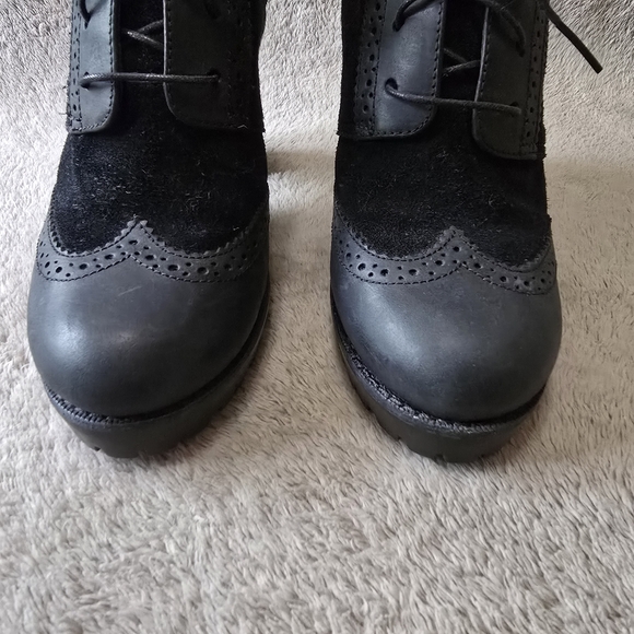 Sperry Top-Sider Emory Wingtip Leather and Suede Heeled Ankle Boots size 6.5 - Picture 3 of 14